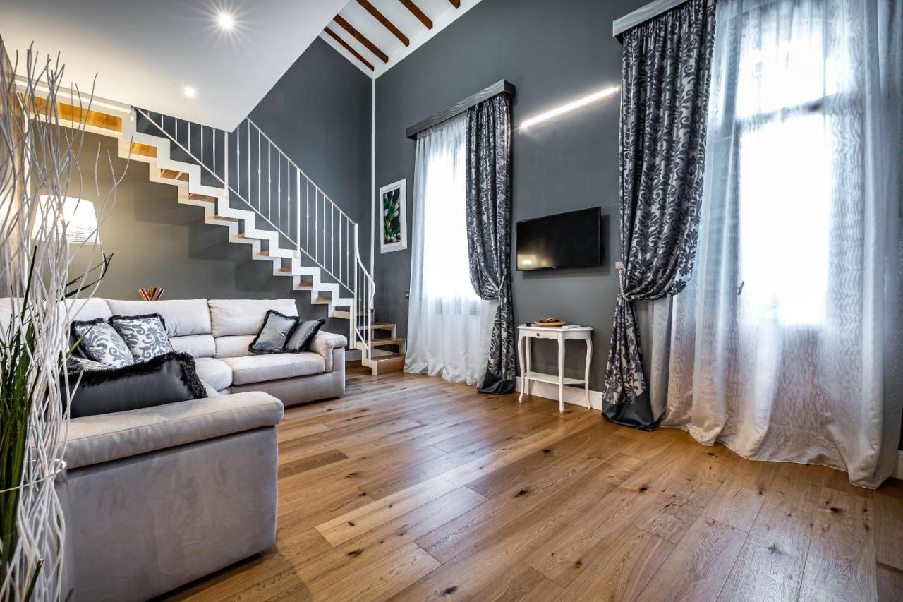 Yid Capo Di Mondo Luxury Apartment In Florencja Zewnętrze zdjęcie